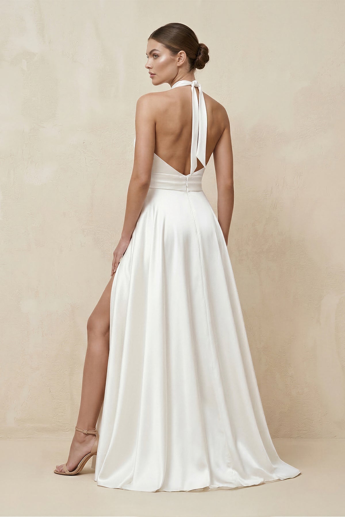 Robe de mariée blanche trapèze en satin dos nu sans manches - Harana