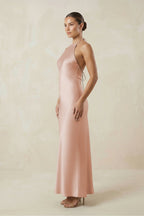 Robe demoiselle d’honneur pale blush longue dos nu sans manches satinée - Harana