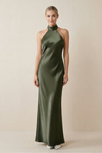 Robe demoiselle d’honneur willow green longue dos nu sans manches froncée - Harana