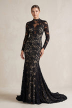 Robe de mariée noire en dentelle coupe sirène à col montant - Harana