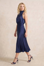 Robe bleu marine foncé midi satinée coupe sirène à col montant - Harana
