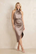 Robe demoiselle d’honneur almond longue manches longues froncée avec nœud - Harana