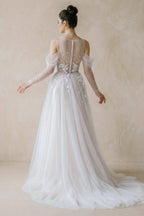 Robe de mariée blanche et nude trapèze en tulle manches longues à - Harana