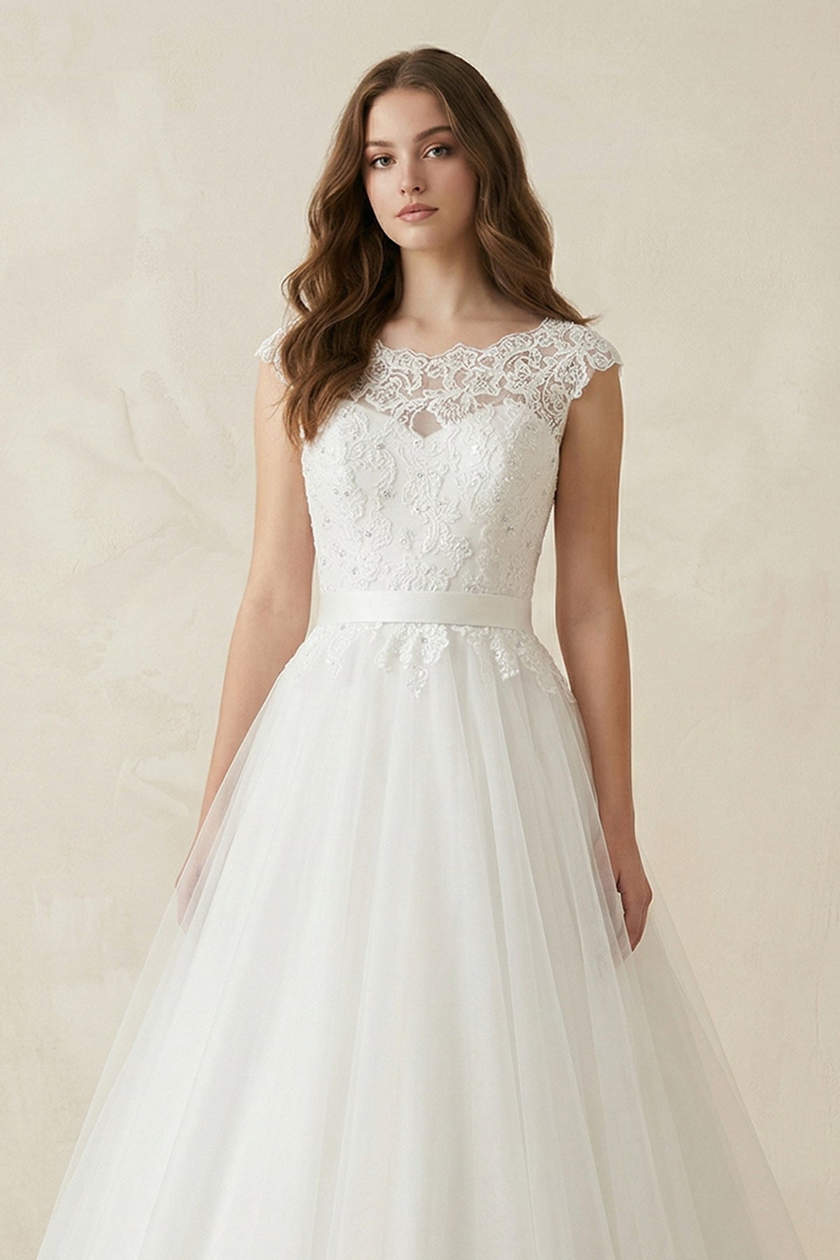 Robe de mariée blanche trapèze en tulle à appliqués effet illusion - Harana