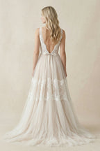 Robe de mariée ivoire trapèze en dentelle à col V sans manches - Harana