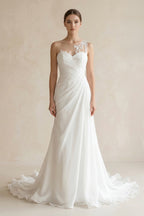 Robe de mariée blanche trapèze en mousseline sans manches effet illusion - Harana