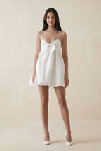 Robe de mariée blanche trapèze en satin manches longues avec nœud - Harana
