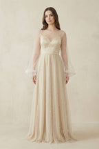 Robe de mariée blanche et nude trapèze en tulle manches longues effet - Harana