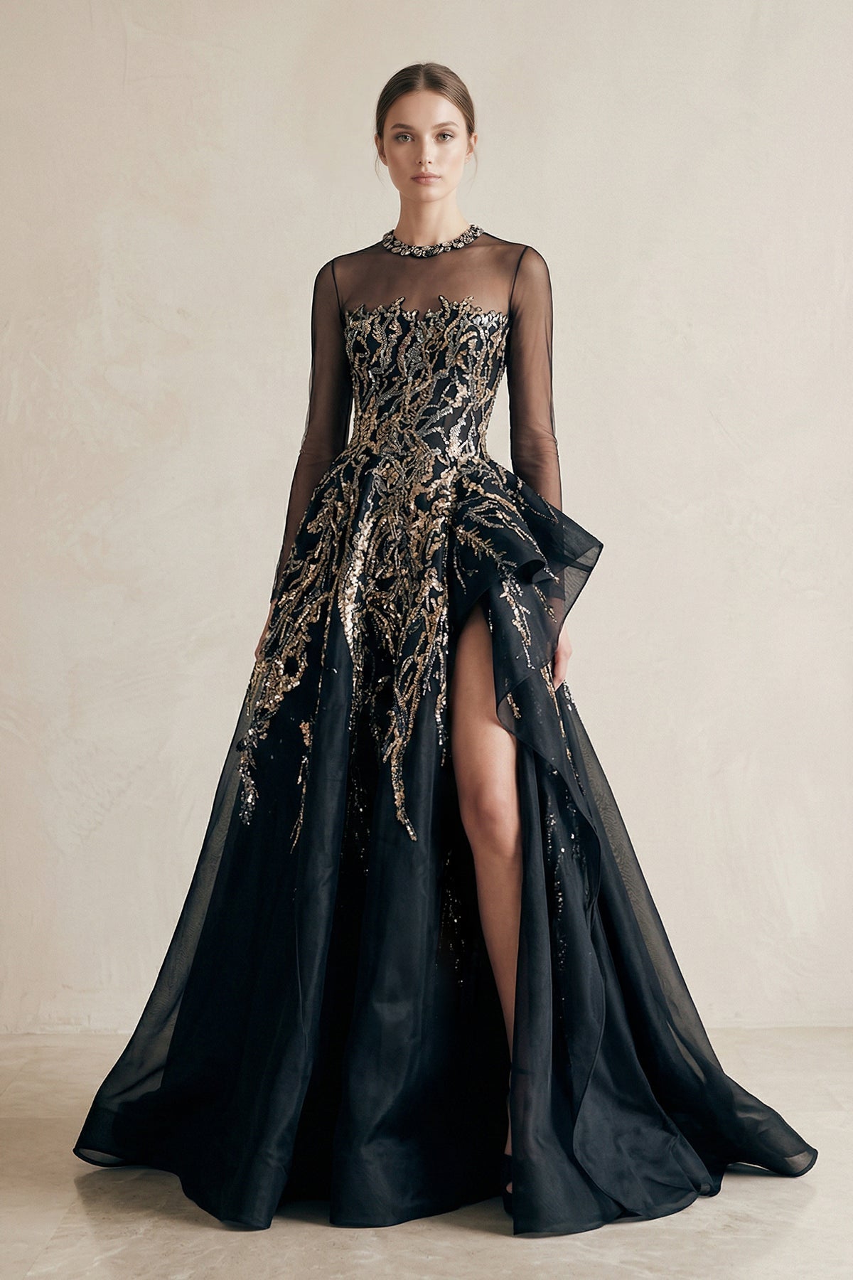 Robe de mariée noire trapèze en tulle manches longues avec fente - Harana