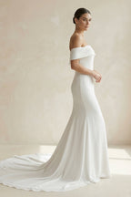 Robe de mariée ivoire satinée coupe sirène à épaules dénudées - Harana