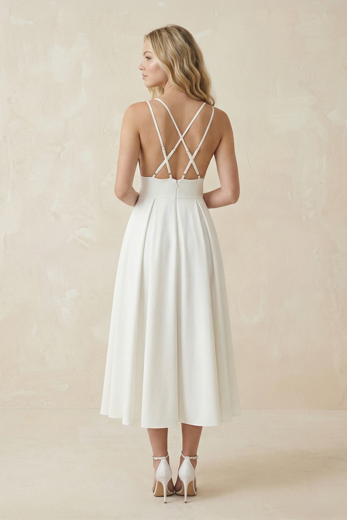 Robe de mariée ivoire midi trapèze satinée à fines bretelles col V - Harana
