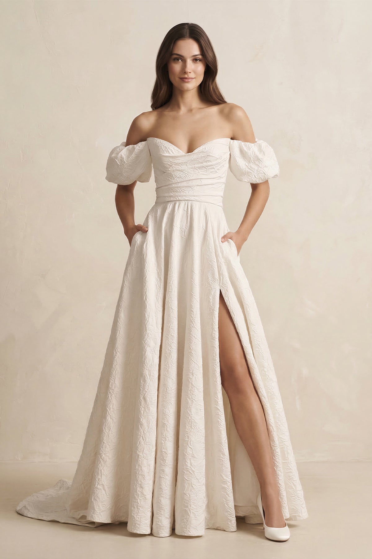 Robe de mariée ivoire trapèze en dentelle à épaules dénudées sans manches - Harana