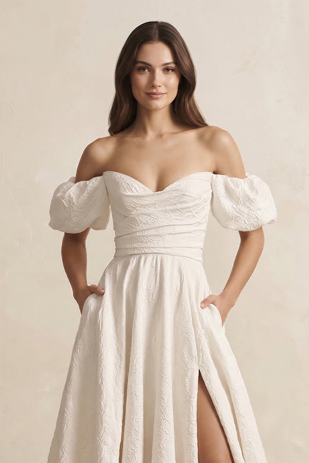 Robe de mariée ivoire trapèze en dentelle à épaules dénudées sans manches - Harana