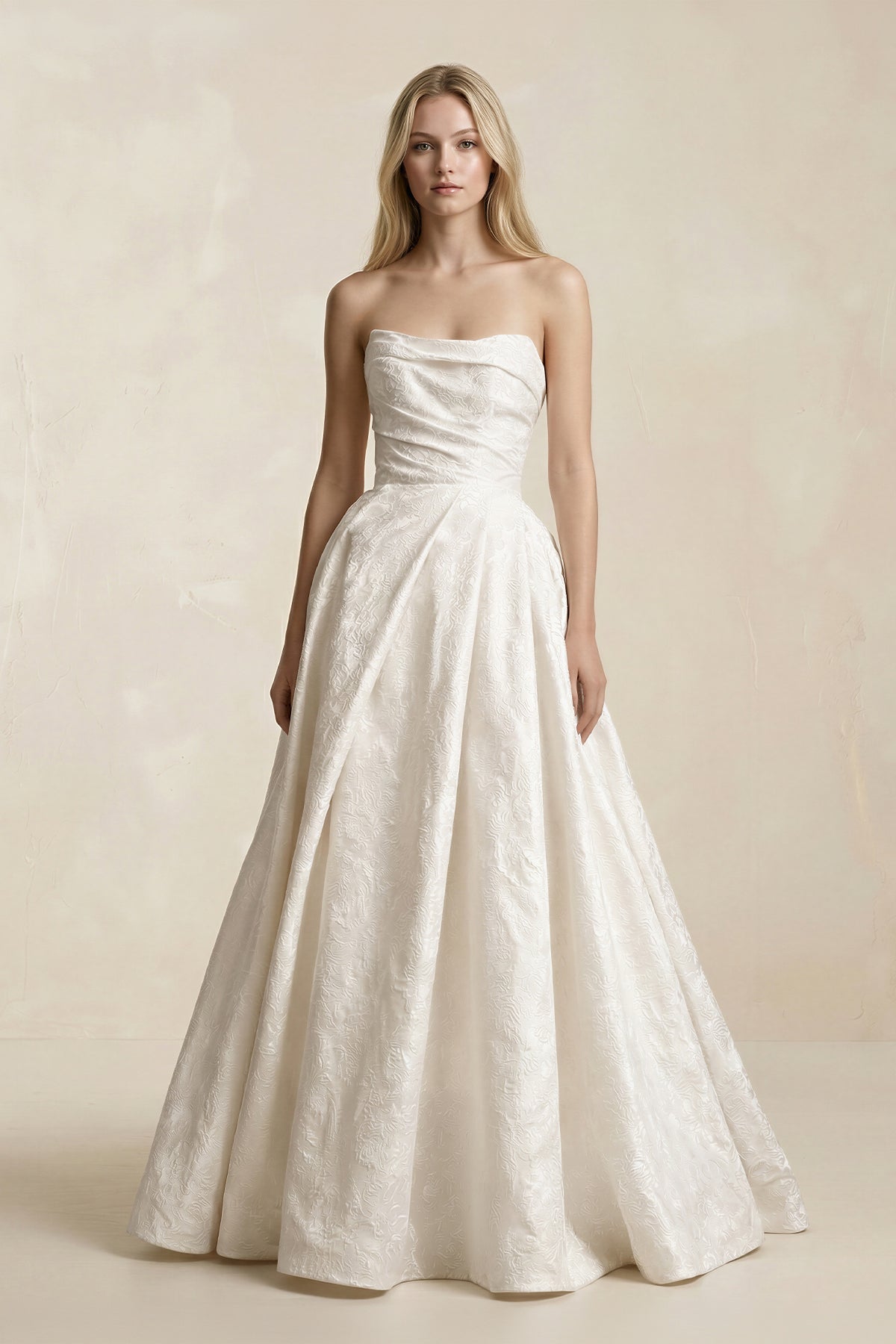 Robe de mariée ivoire trapèze bustier sans manches - Harana