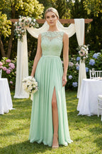 Robe demoiselle d’honneur pale pistachio longue sans manches avec fente à dentelle - Harana