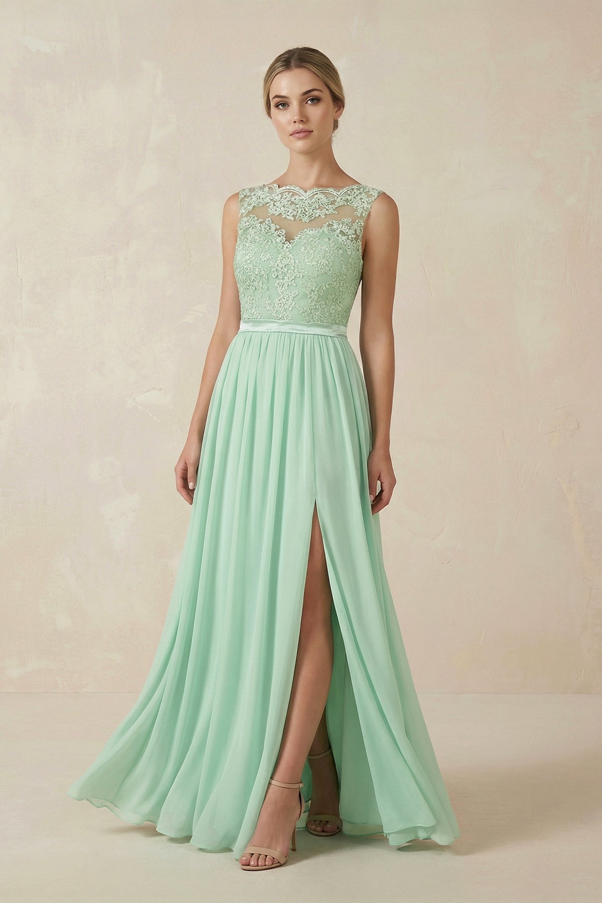 Robe demoiselle d’honneur pale pistachio longue sans manches avec fente à dentelle - Harana