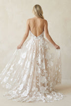 Robe de mariée ivoire trapèze en dentelle sans manches à appliqués - Harana