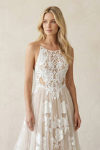 Robe de mariée ivoire trapèze en dentelle sans manches à appliqués - Harana