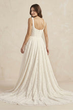 Robe de mariée ivoire trapèze en dentelle sans manches col carré - Harana