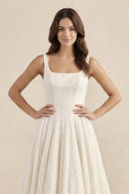 Robe de mariée ivoire trapèze en dentelle sans manches col carré - Harana