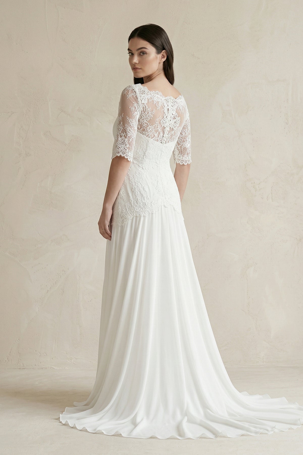 Robe de mariée blanche trapèze en mousseline manches courtes à appliqués - Harana