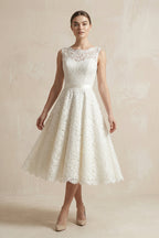 Robe de mariée blanche trapèze en dentelle sans manches à appliqués - Harana