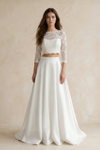 Robe de mariée blanche trapèze en satin manches longues effet illusion - Harana