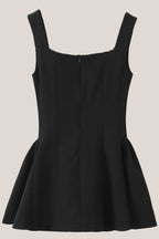 Robe noire courte en dentelle et coton coupe trapèze à encolure arrondie - Harana