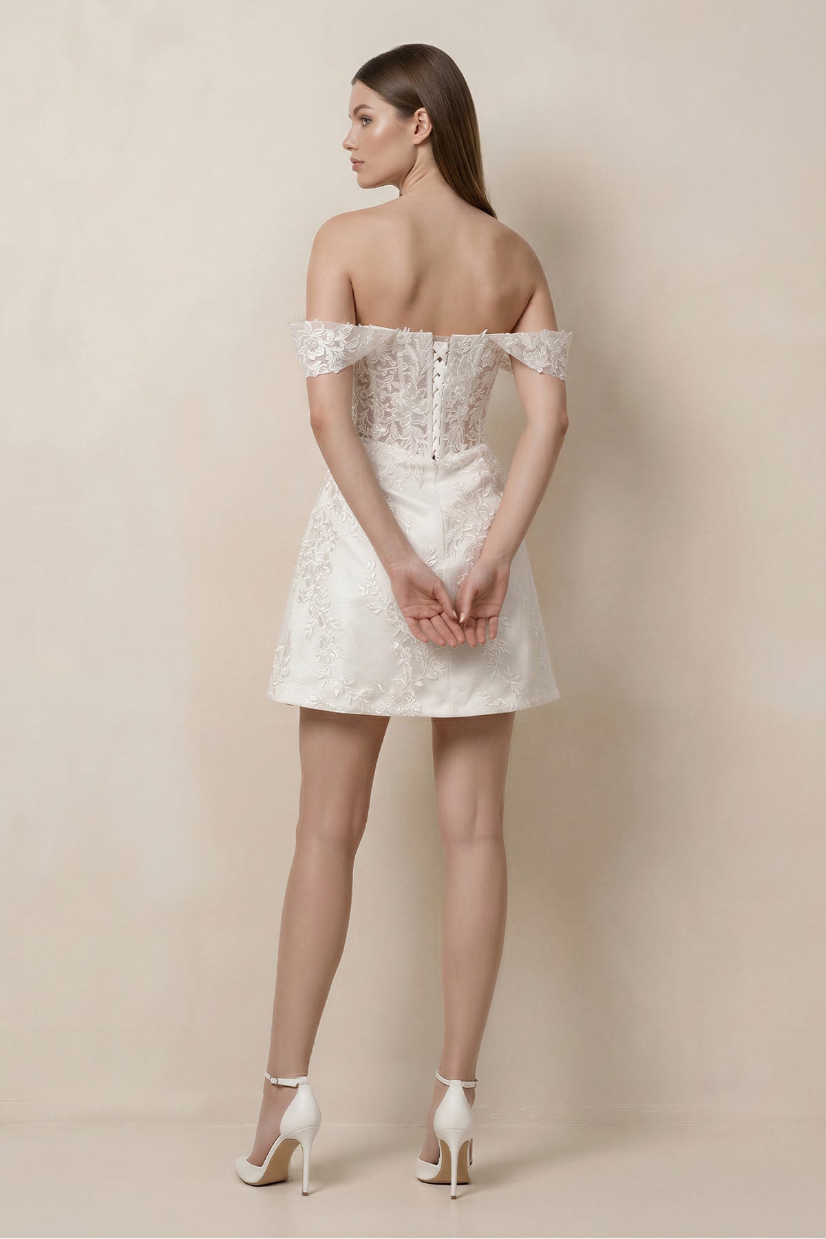 Robe de mariée blanche trapèze en dentelle à épaules dénudées à corset - Harana