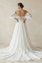 Robe de mariée blanche en dentelle coupe trapèze à décolleté cœur avec corset - Harana