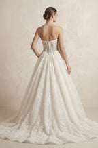 Robe de mariée ivoire trapèze en dentelle décolleté cœur sans manches - Harana