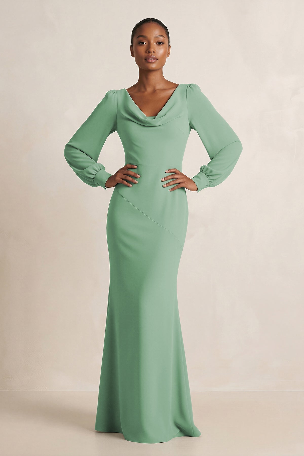 Robe demoiselle d’honneur vert d’eau longue col V manches longues froncée - Harana