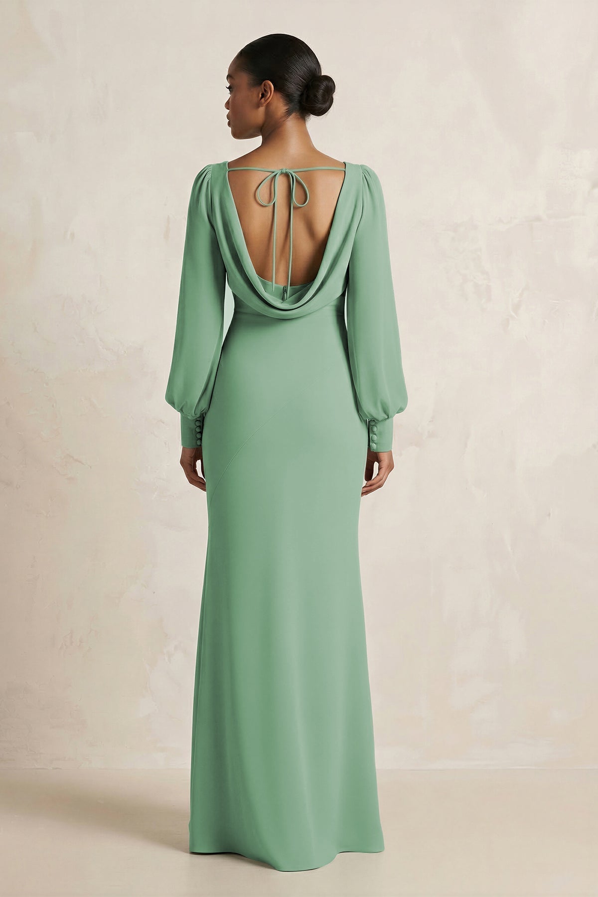 Robe demoiselle d’honneur vert d’eau longue col V manches longues froncée - Harana