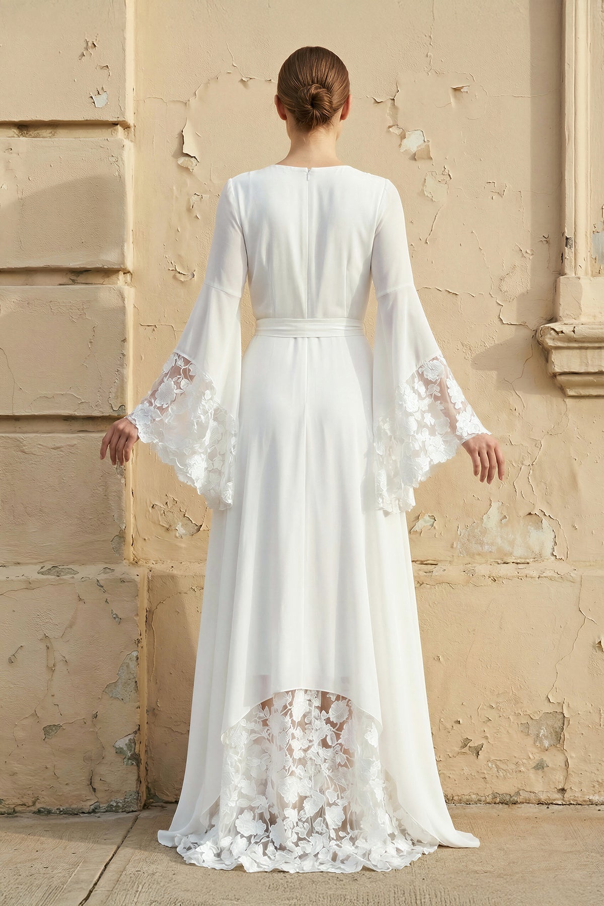 Robe de mariée blanche trapèze en dentelle à col V manches longues - Harana