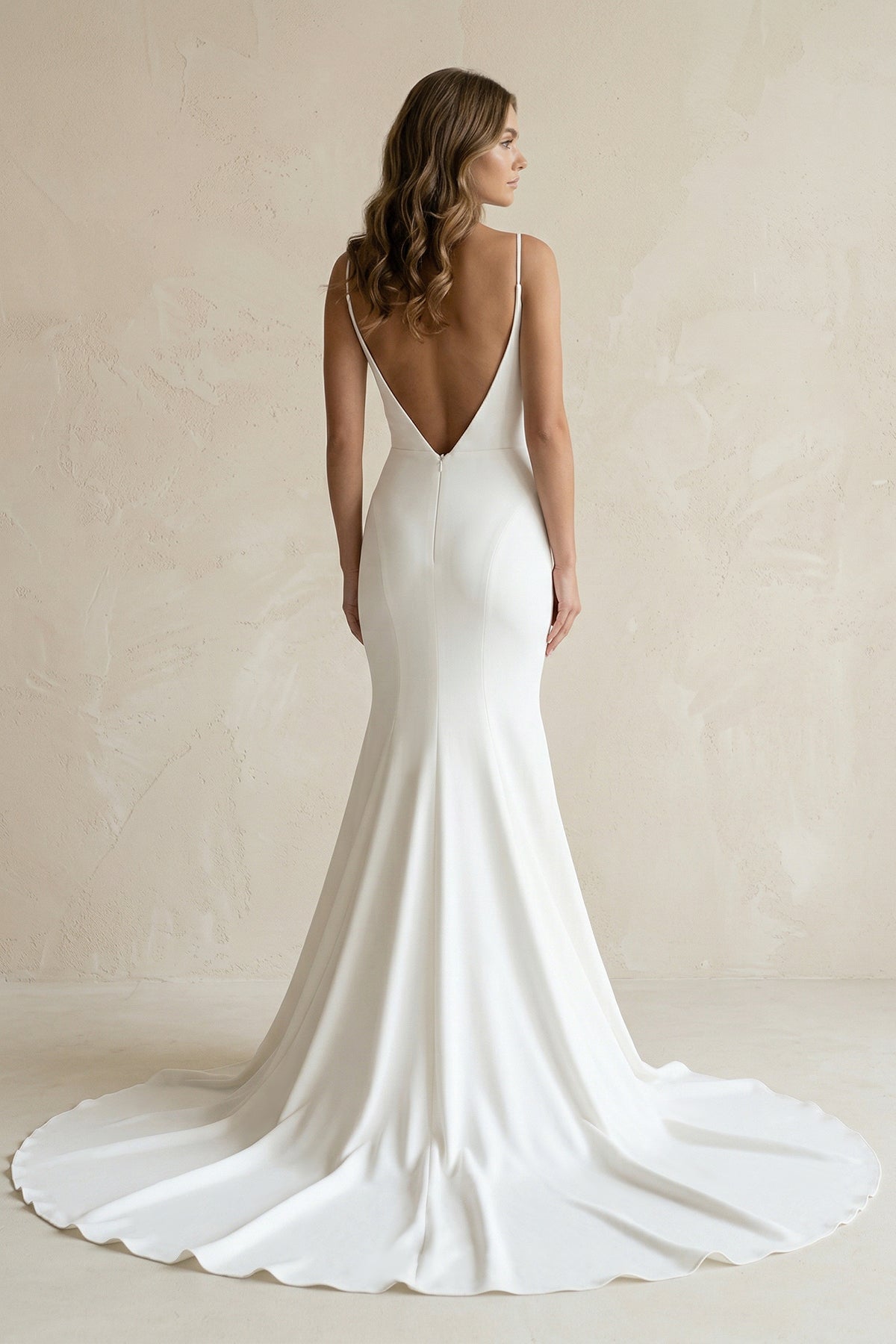 Robe de mariée blanche satinée coupe sirène dos nu - Harana