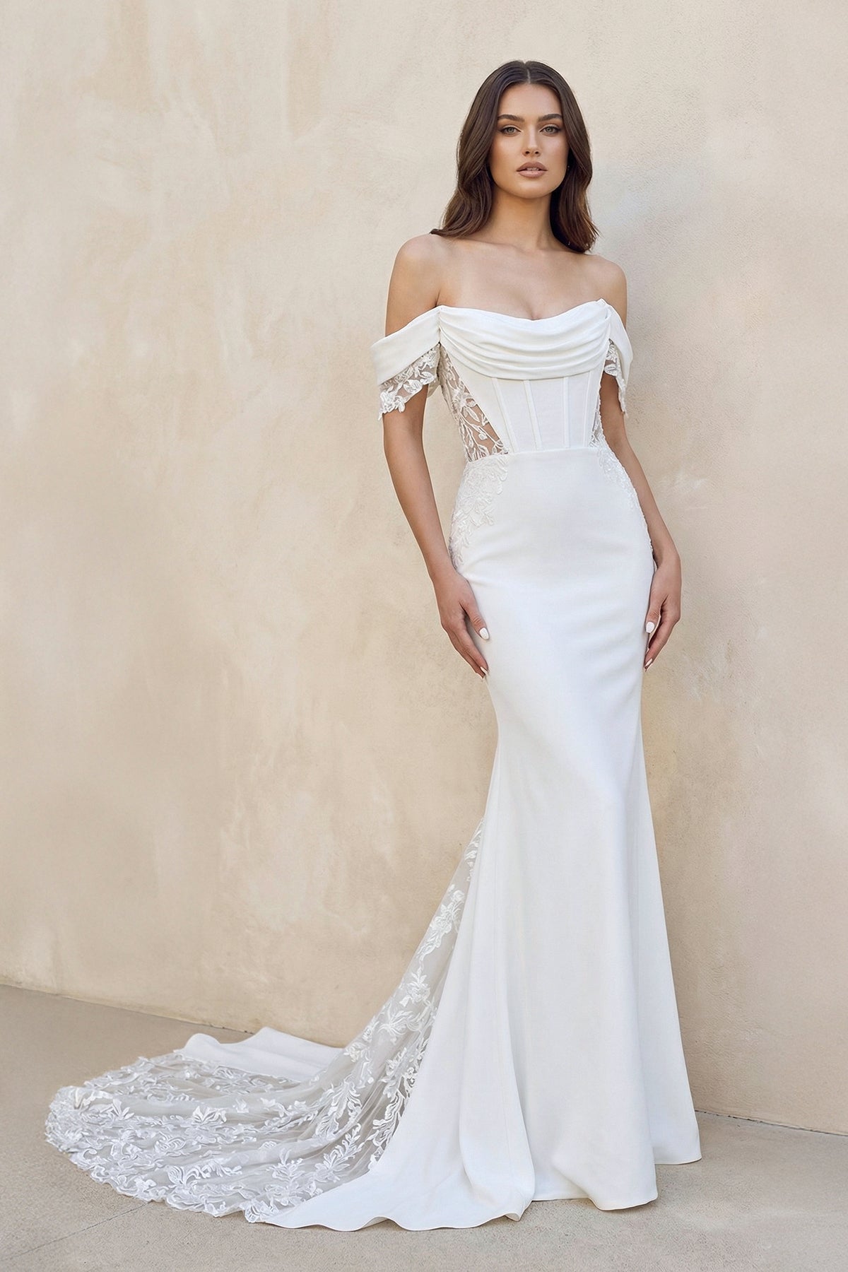 Robe de mariée blanche en dentelle coupe sirène à épaules dénudées - Harana