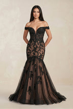 Robe de mariée noire coupe sirène à épaules dénudées ornée d’appliqués - Harana