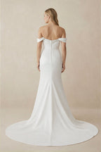 Robe de mariée blanche coupe sirène à épaules dénudées ornée de perles - Harana