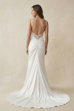 Robe de mariée blanche satinée coupe sirène à col bénitier effet drapé avec fente - Harana