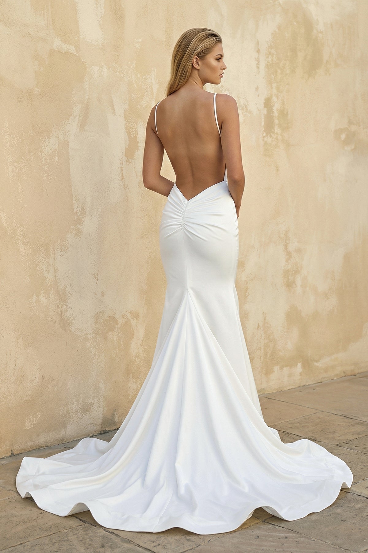 Robe de mariée blanche satinée coupe sirène - Harana