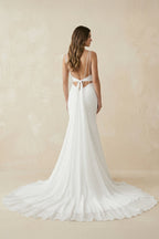 Robe de mariée blanche satinée coupe sirène à décolleté cœur - Harana