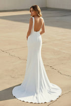 Robe de mariée blanche en satin coupe sirène à col V - Harana