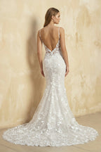 Robe de mariée ivoire en dentelle coupe sirène à fines bretelles - Harana