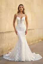 Robe de mariée blanche en dentelle coupe sirène à fines bretelles - Harana