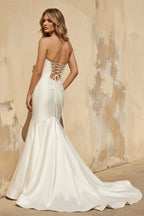Robe de mariée ivoire satinée coupe sirène bustier - Harana