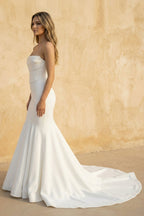 Robe de mariée blanche en satin bustier coupe sirène - Harana