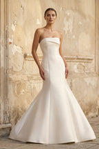 Robe de mariée blanche satinée coupe sirène bustier avec nœud - Harana