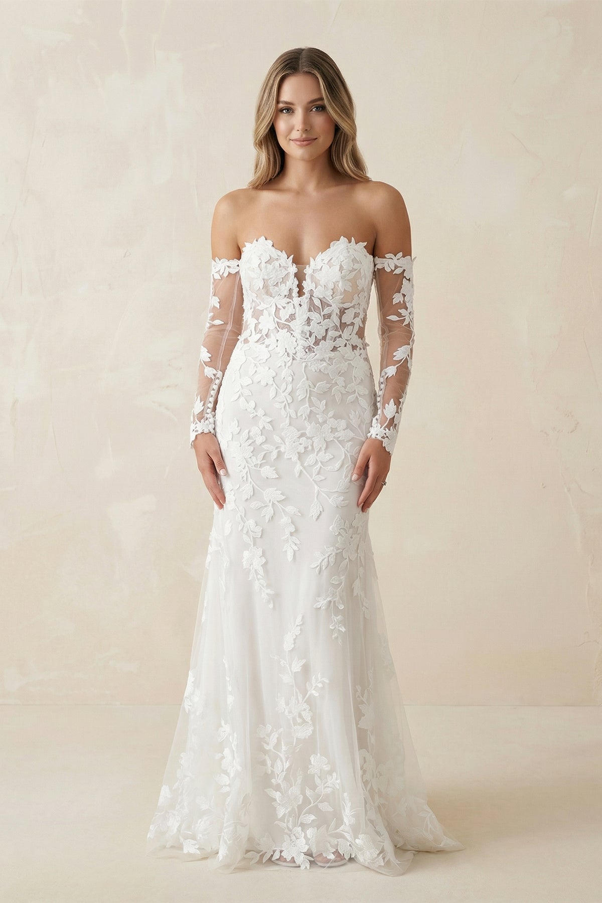 Robe de mariée ivoire en dentelle coupe sirène à décolleté cœur - Harana