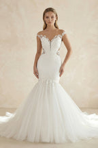 Robe de mariée blanche en tulle coupe sirène à col V et manches courtes ornée d’appliqués - Harana