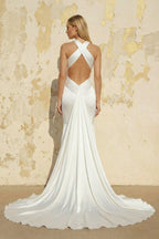 Robe de mariée blanche satinée silhouette sirène à col V - Harana